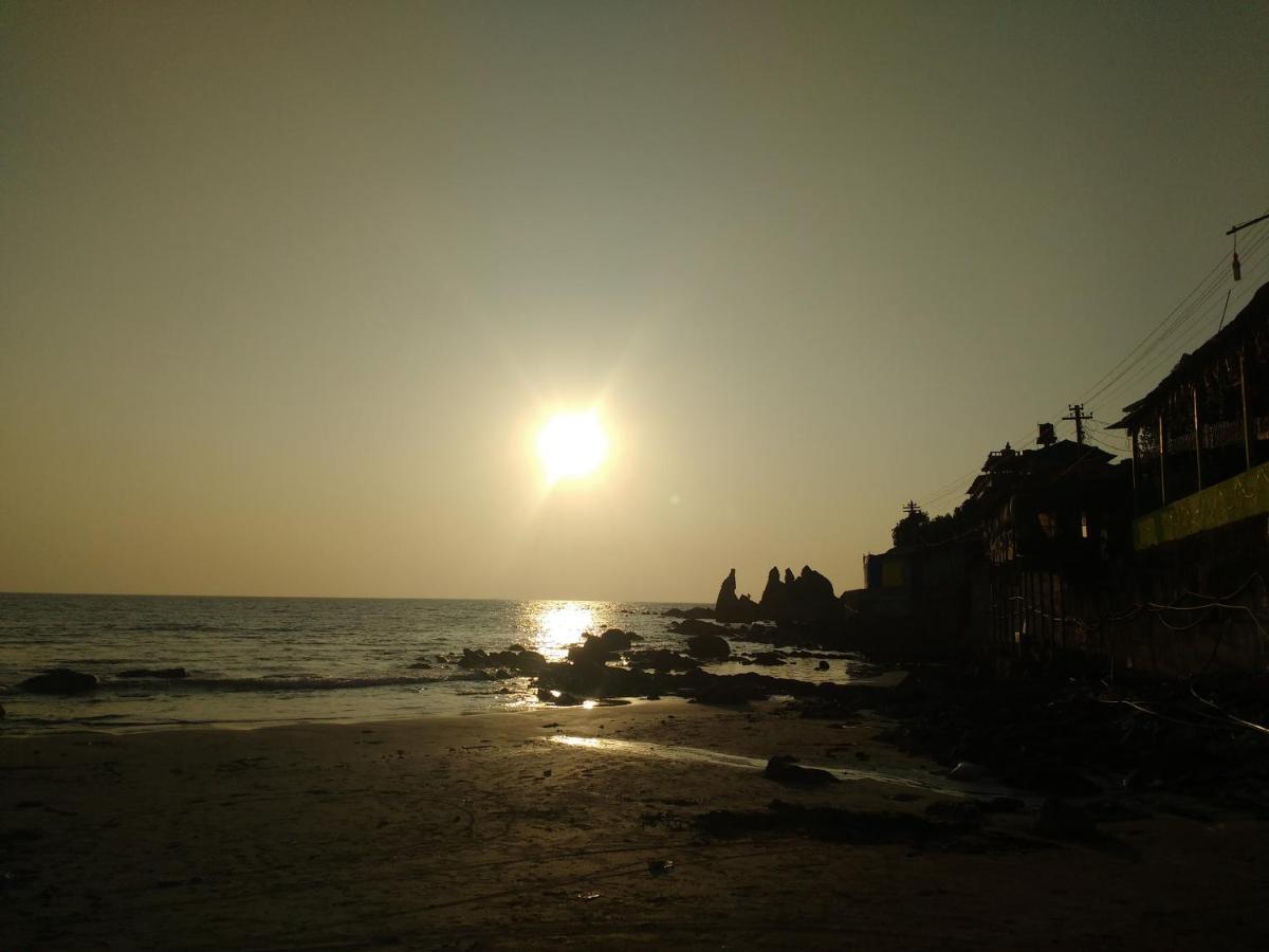 Sunny Cliff Hotel Arambol Bagian luar foto